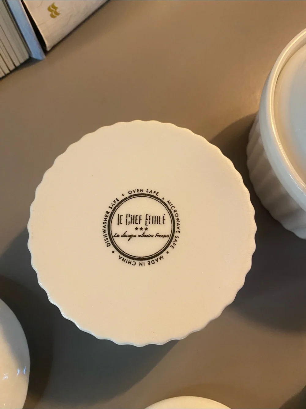 Ivory Ceramic Ramekin Set w/rooster 🐓Top Lids - Set of 4 (smallest base broke)